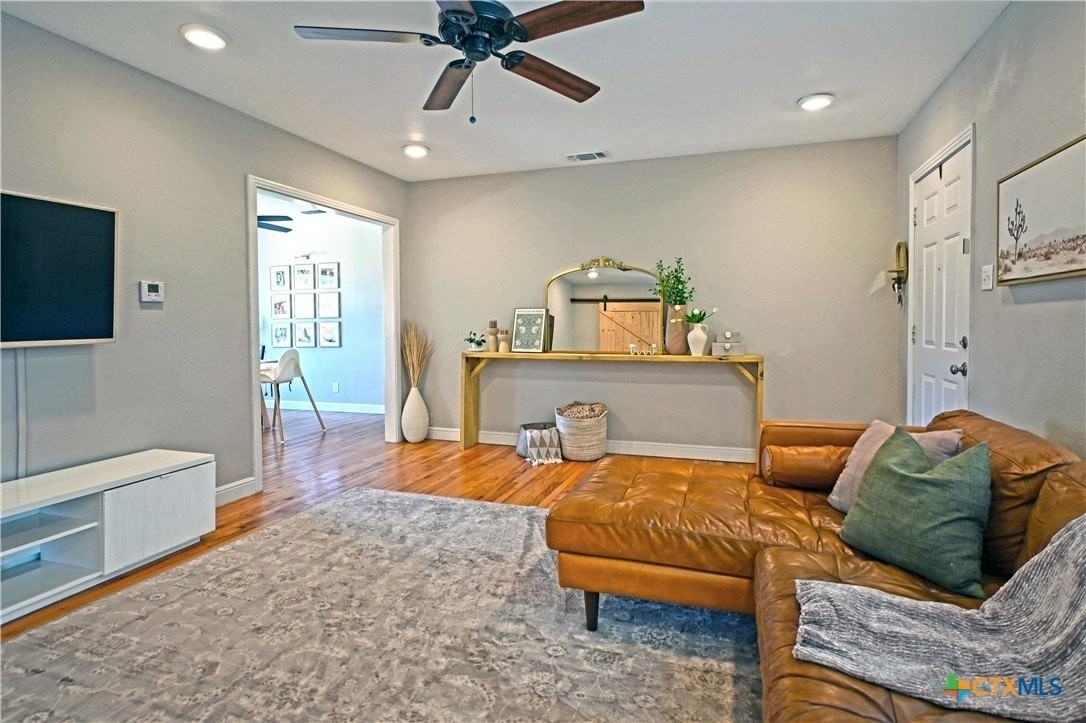315 Winburn Ave - Photo 3 of 28