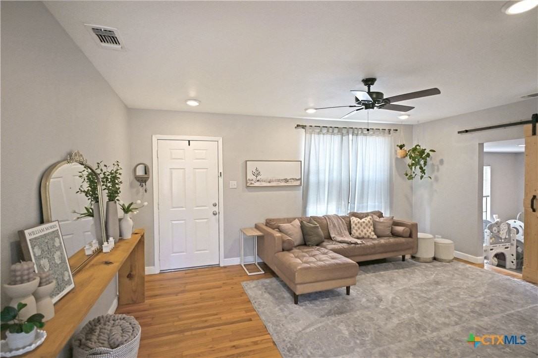 315 Winburn Ave - Photo 6 of 28