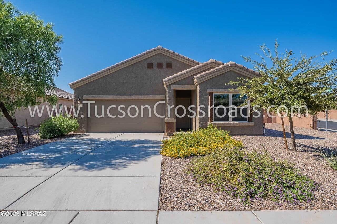 11629 W Despain Dr - Photo 3 of 50