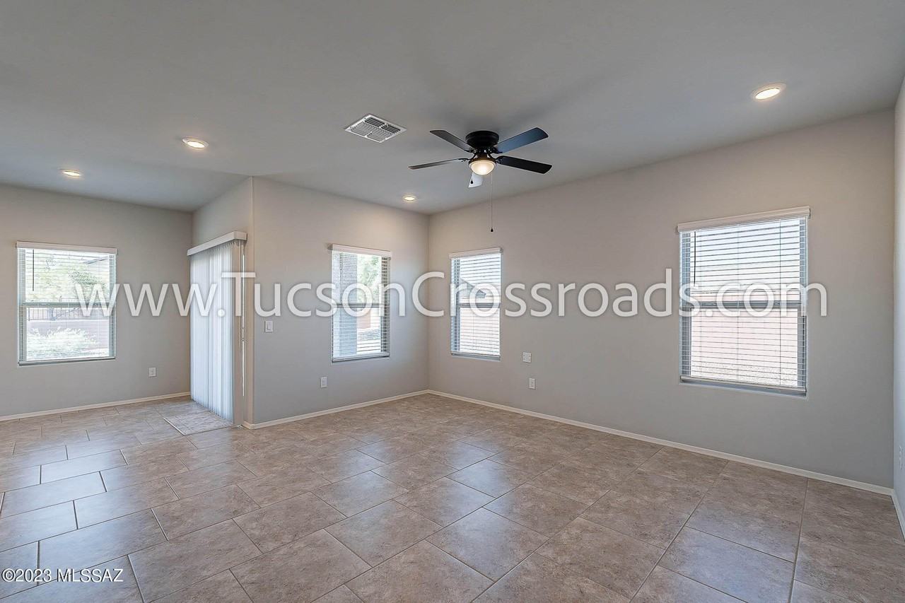 11629 W Despain Dr - Photo 7 of 50
