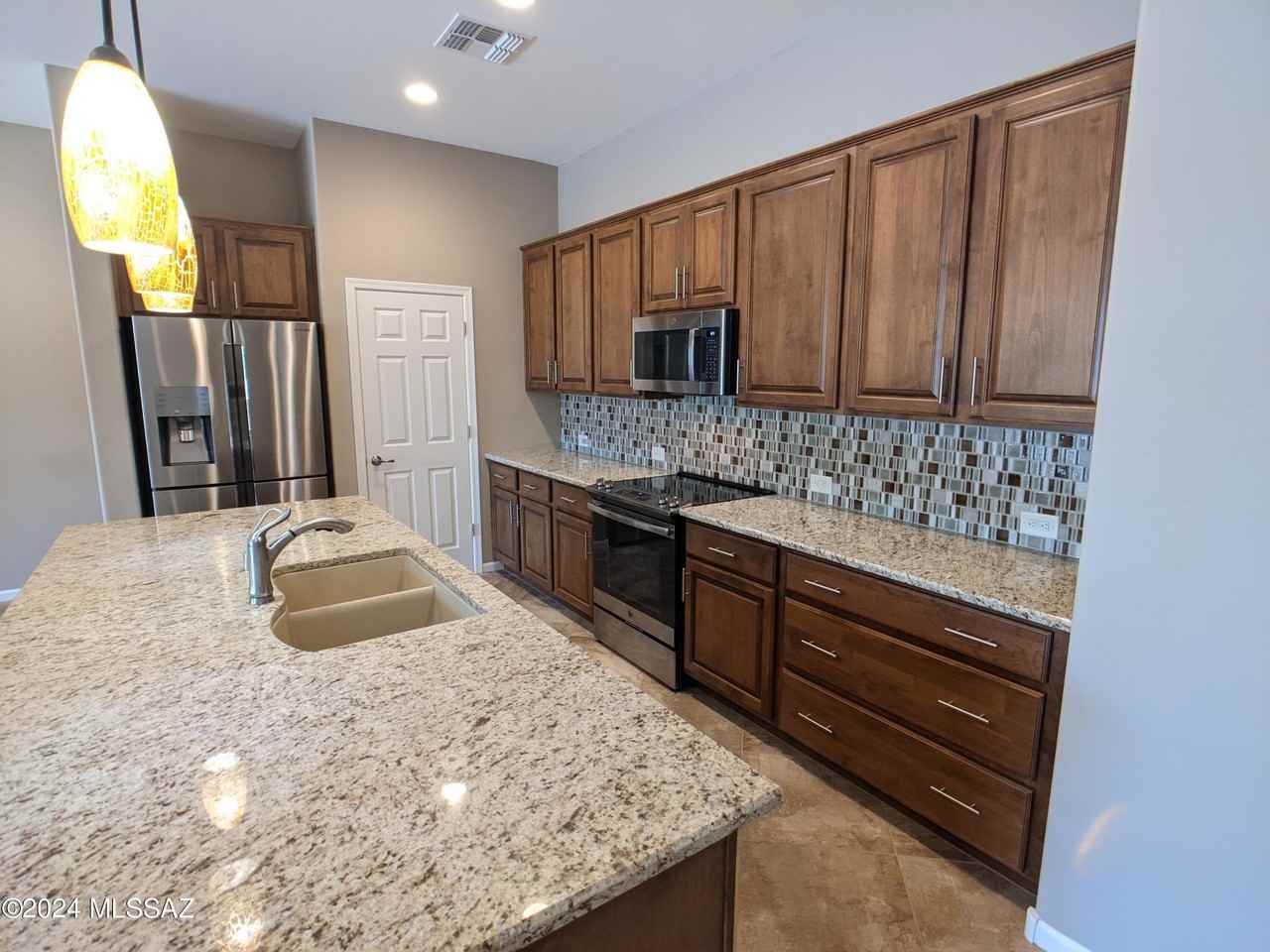 61021 E Slate Rd - Photo 6 of 18