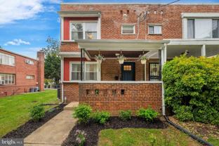 139 Hawaii Ave Ne - Photo 1 of 1