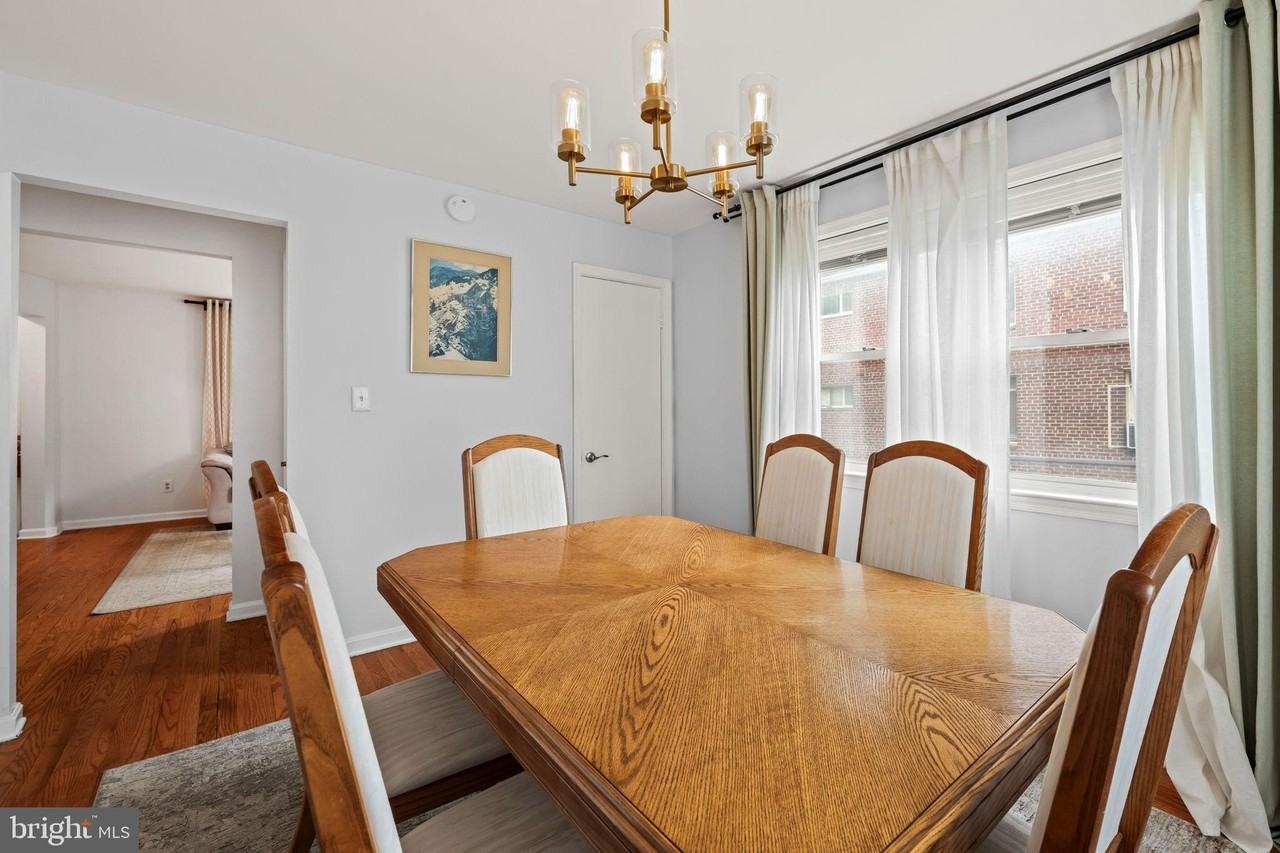 139 Hawaii Ave Ne - Photo 5 of 22