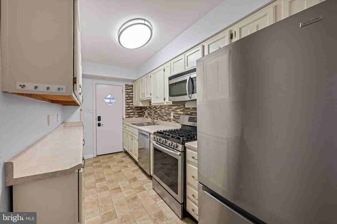 139 Hawaii Ave Ne - Photo 6 of 22