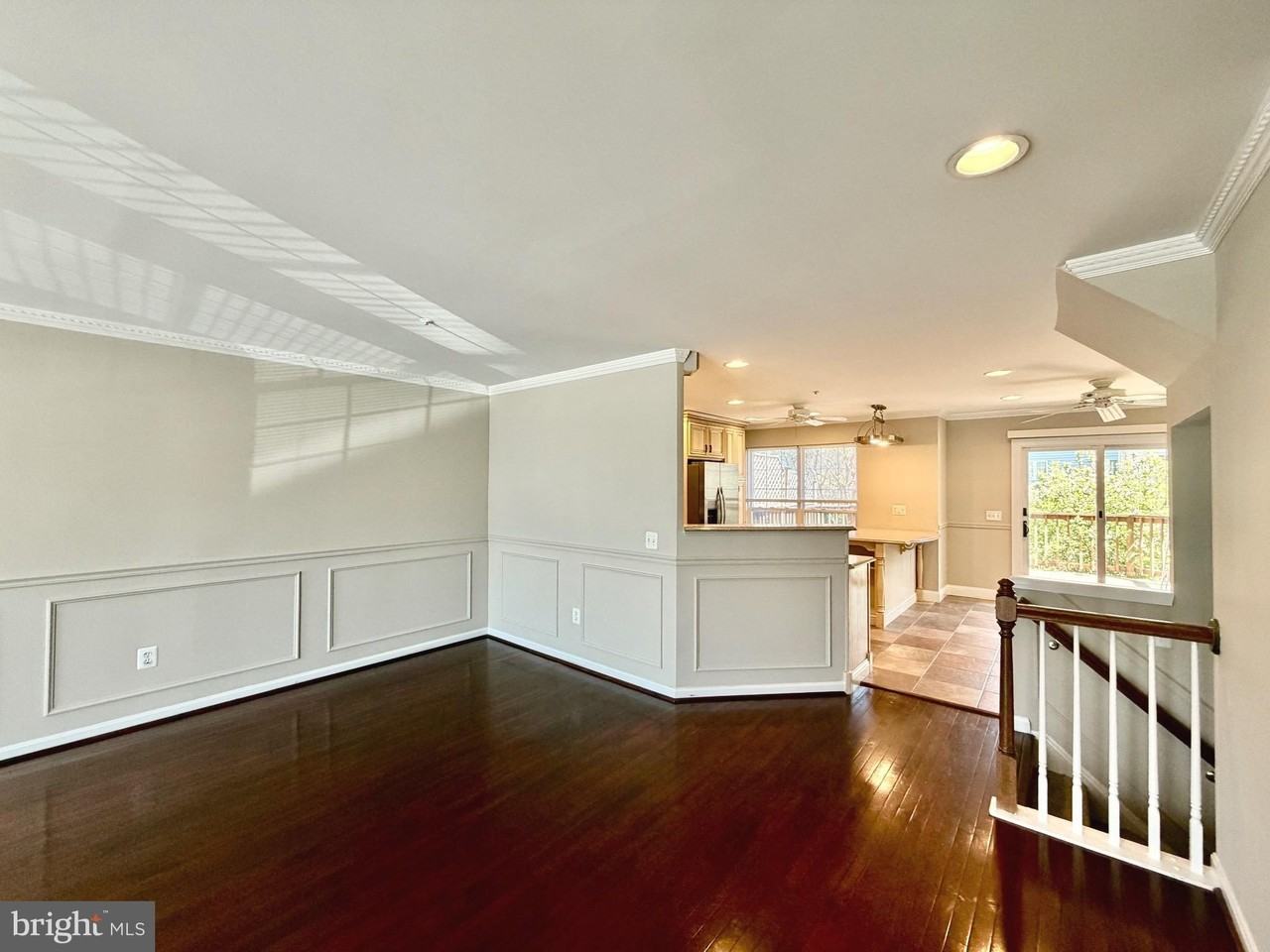 2042 Puritan Ter - Photo 4 of 41