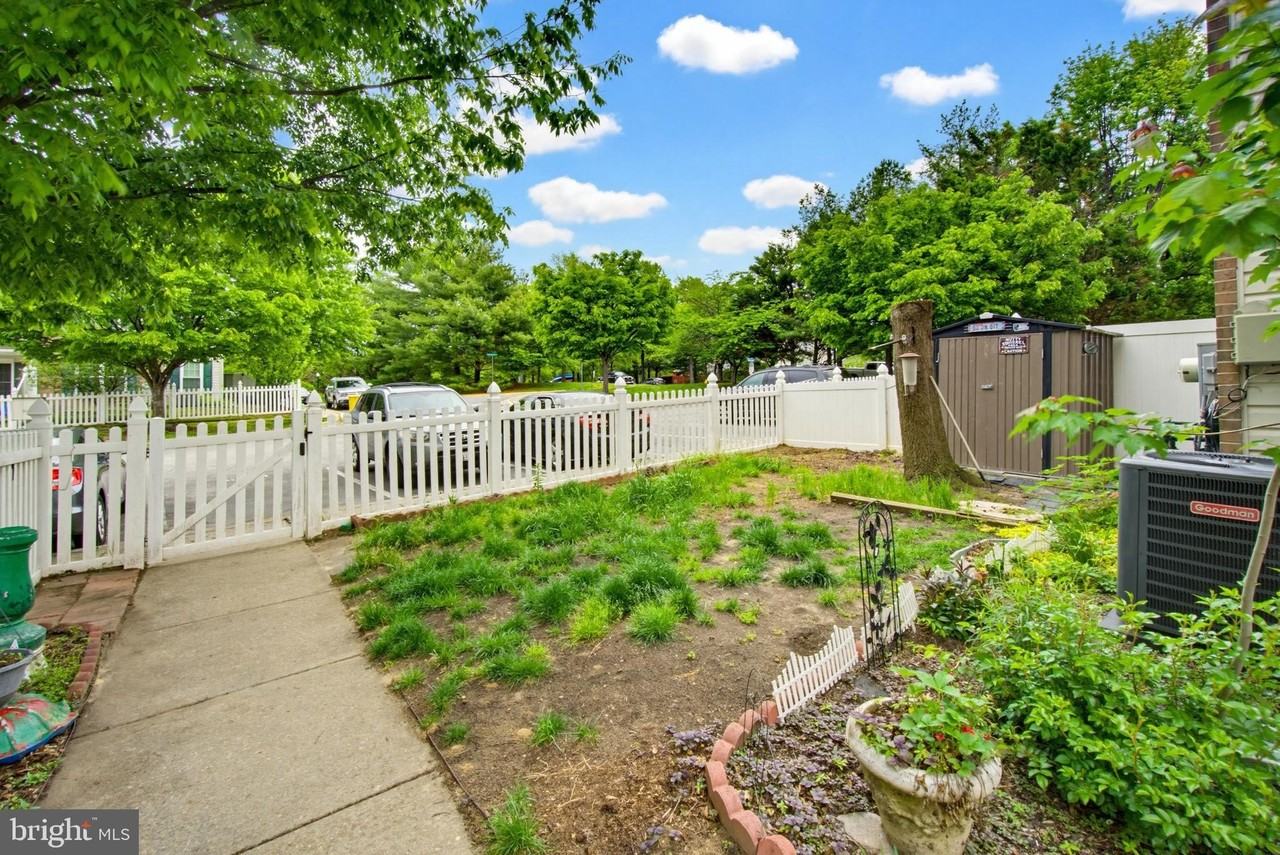 1806 Watch House Cir N - Photo 5 of 39