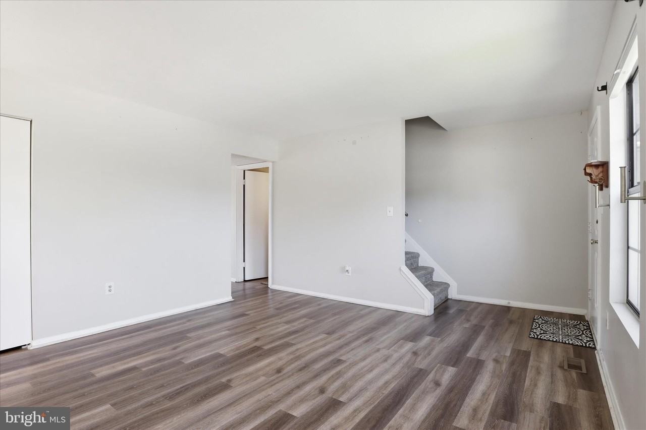 663 Johahn Dr - Photo 4 of 30