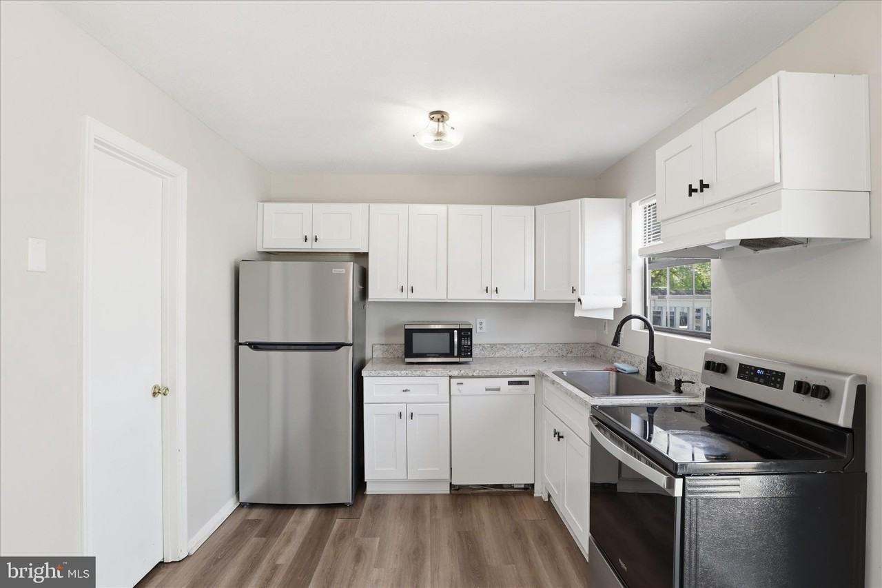 663 Johahn Dr - Photo 5 of 30