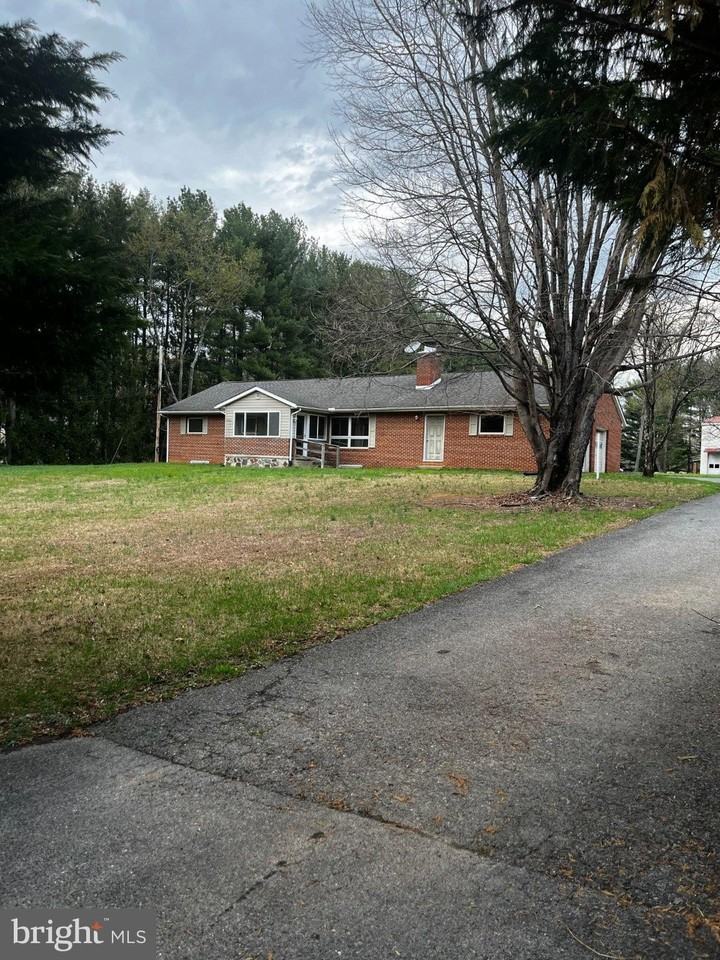 13967 Clarksville Pike - Photo 3 of 5