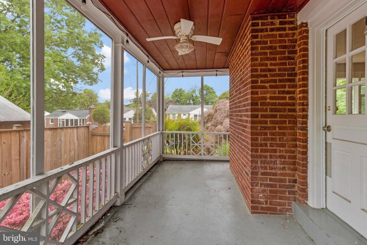1907 Alberti Dr - Photo 4 of 19