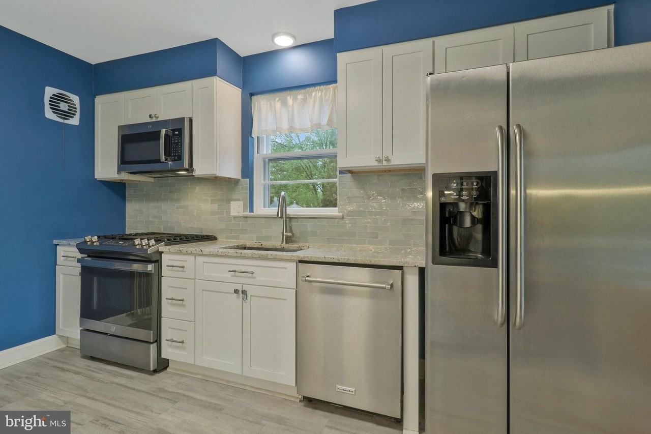 1907 Alberti Dr - Photo 7 of 19