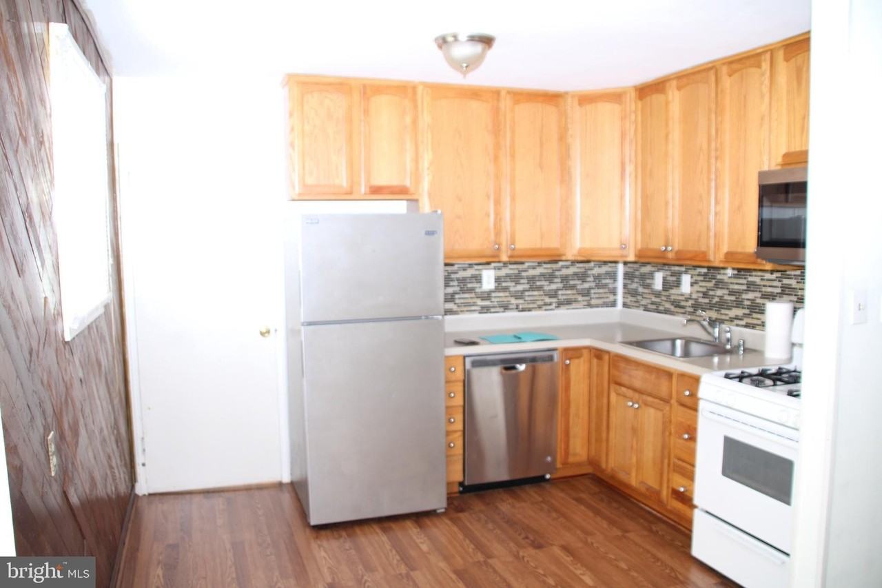 12010 Ashley Dr - Photo 3 of 23