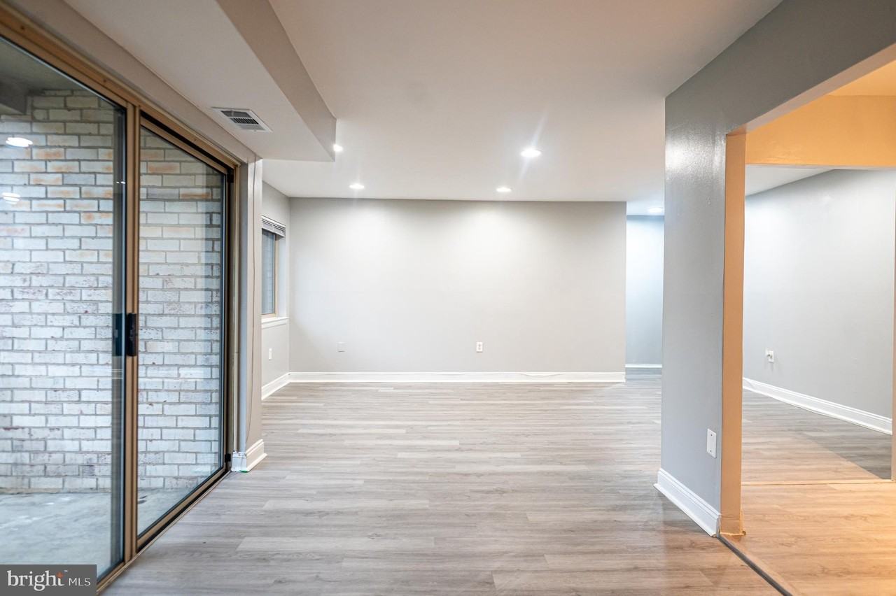 12211 Braxfield Ct #7 - Photo 6 of 20