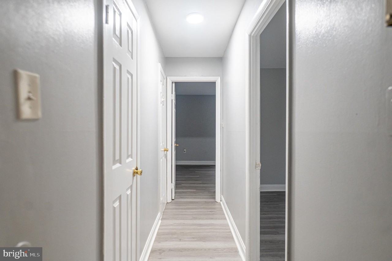 12211 Braxfield Ct #7 - Photo 7 of 20