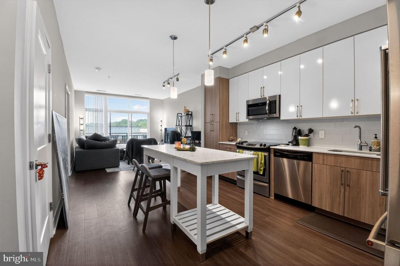 145 Riverhaven Dr #549 - Photo 4 of 41