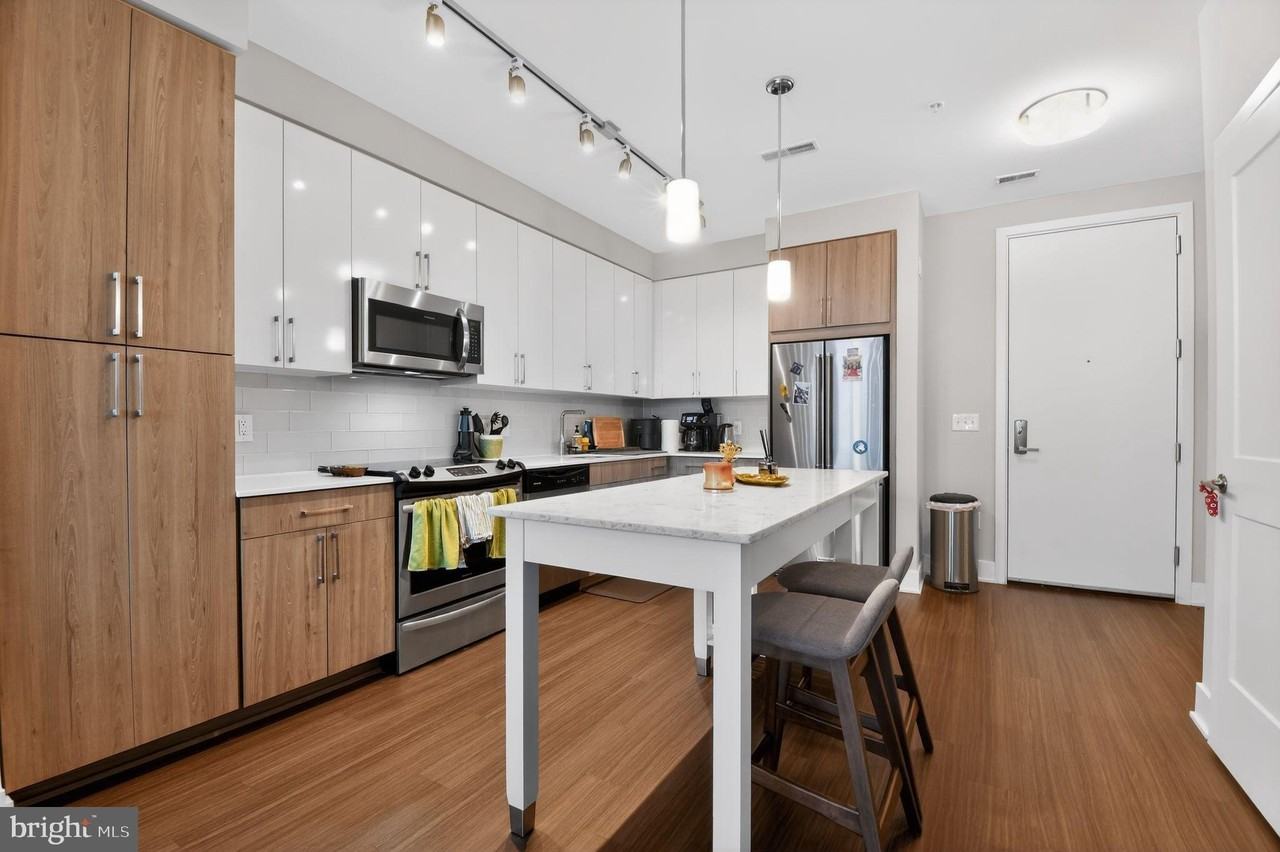 145 Riverhaven Dr #549 - Photo 5 of 41