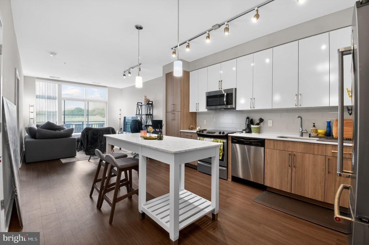 145 Riverhaven Dr #549 - Photo 6 of 41