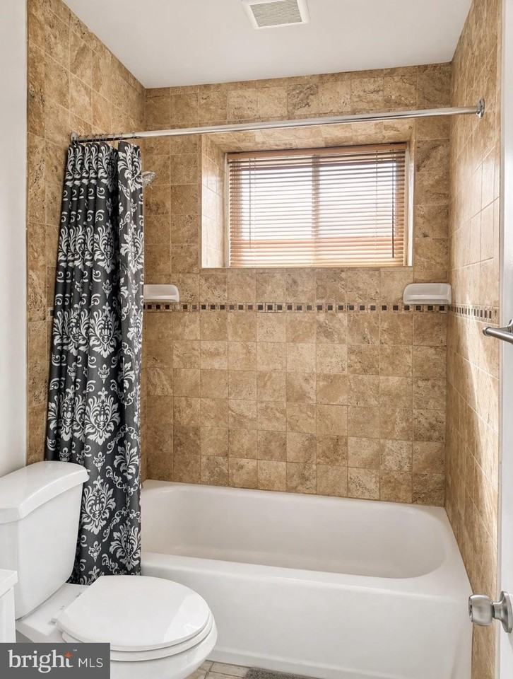 8475 Imperial Dr #5A - Photo 5 of 8