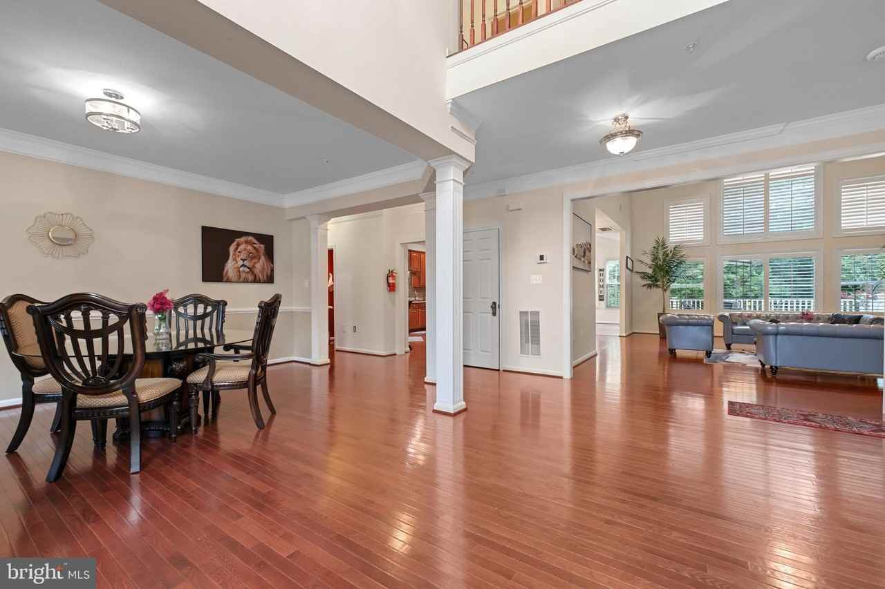 11810 Tregiovo Pl - Photo 6 of 39