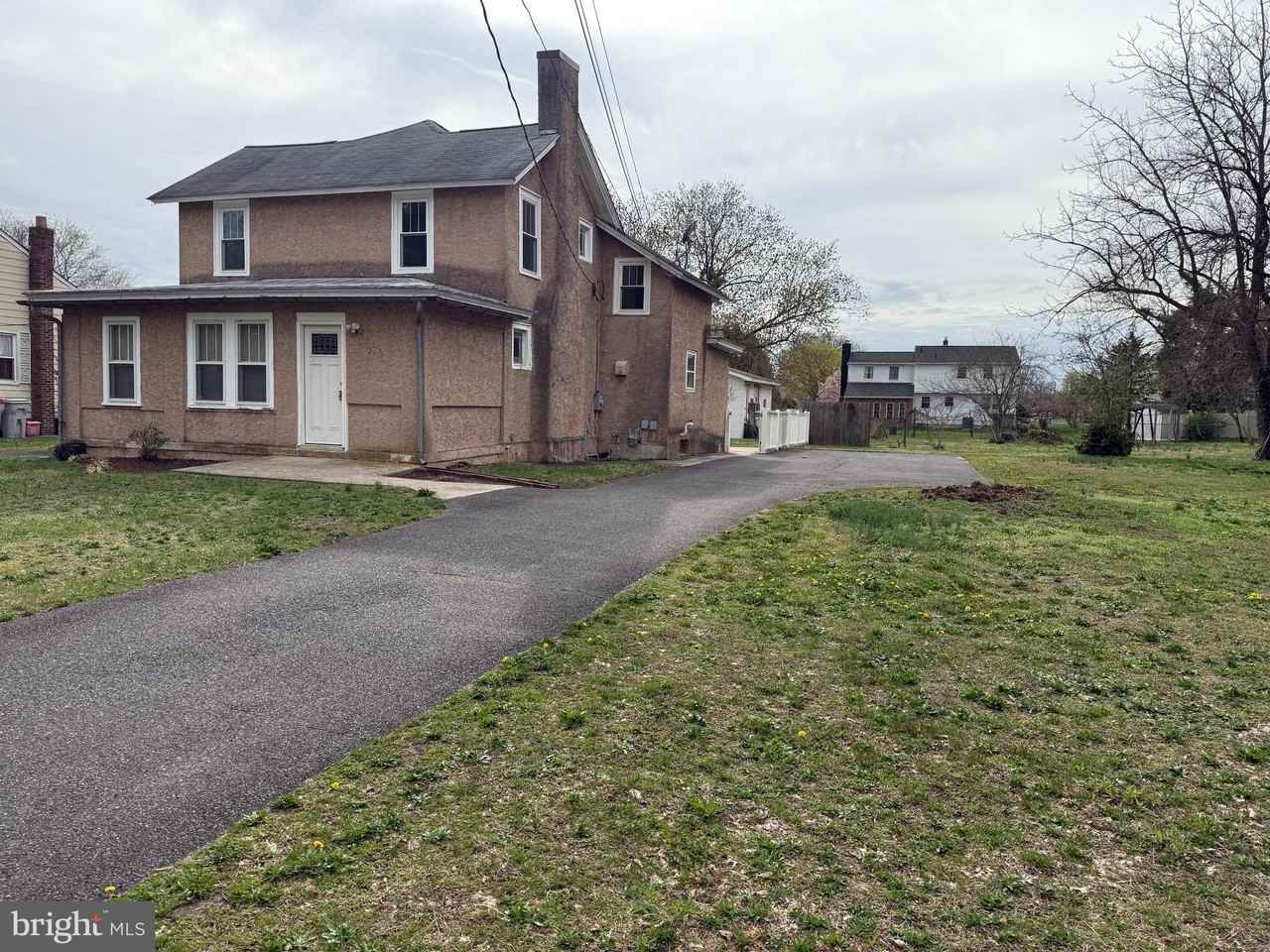 1036 S Spring Rd - Photo 2 of 31