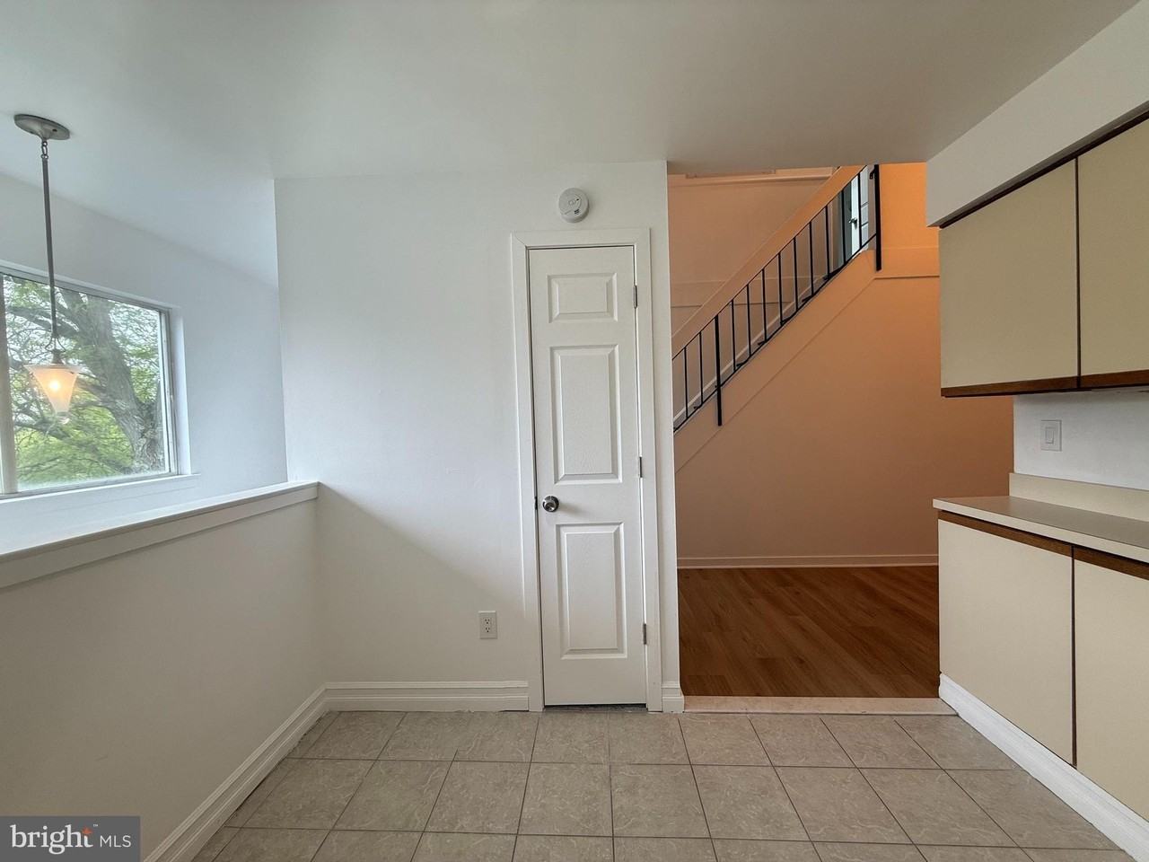 828 Chanticleer - Photo 6 of 25