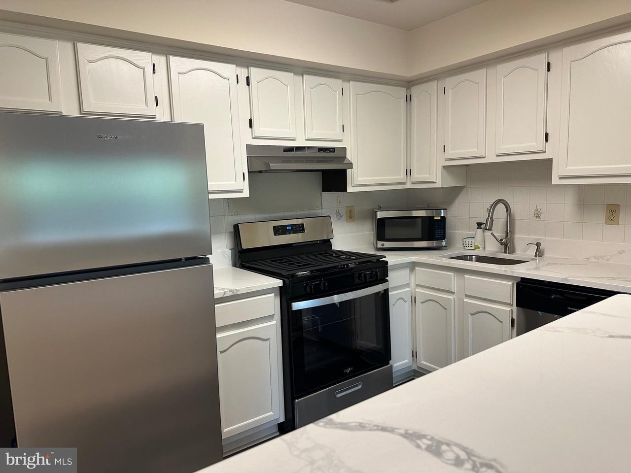 106 Lassen Ct #3 - Photo 4 of 21