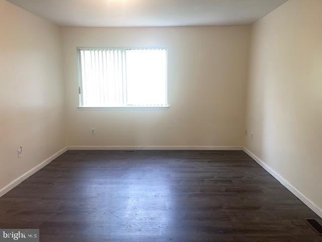 14 Chatham Ct - Photo 6 of 11