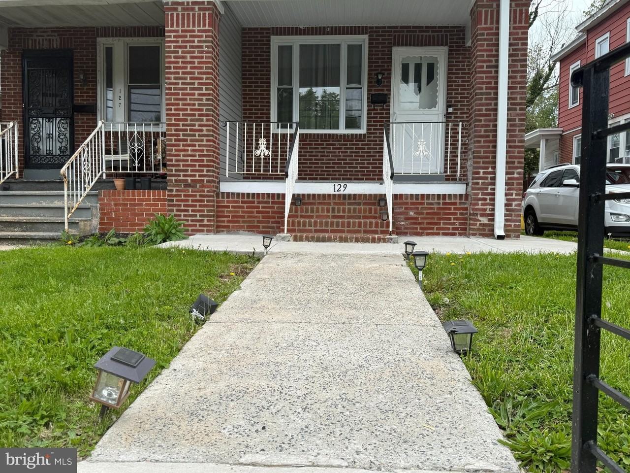 129 Clearfield Ave - Photo 2 of 32