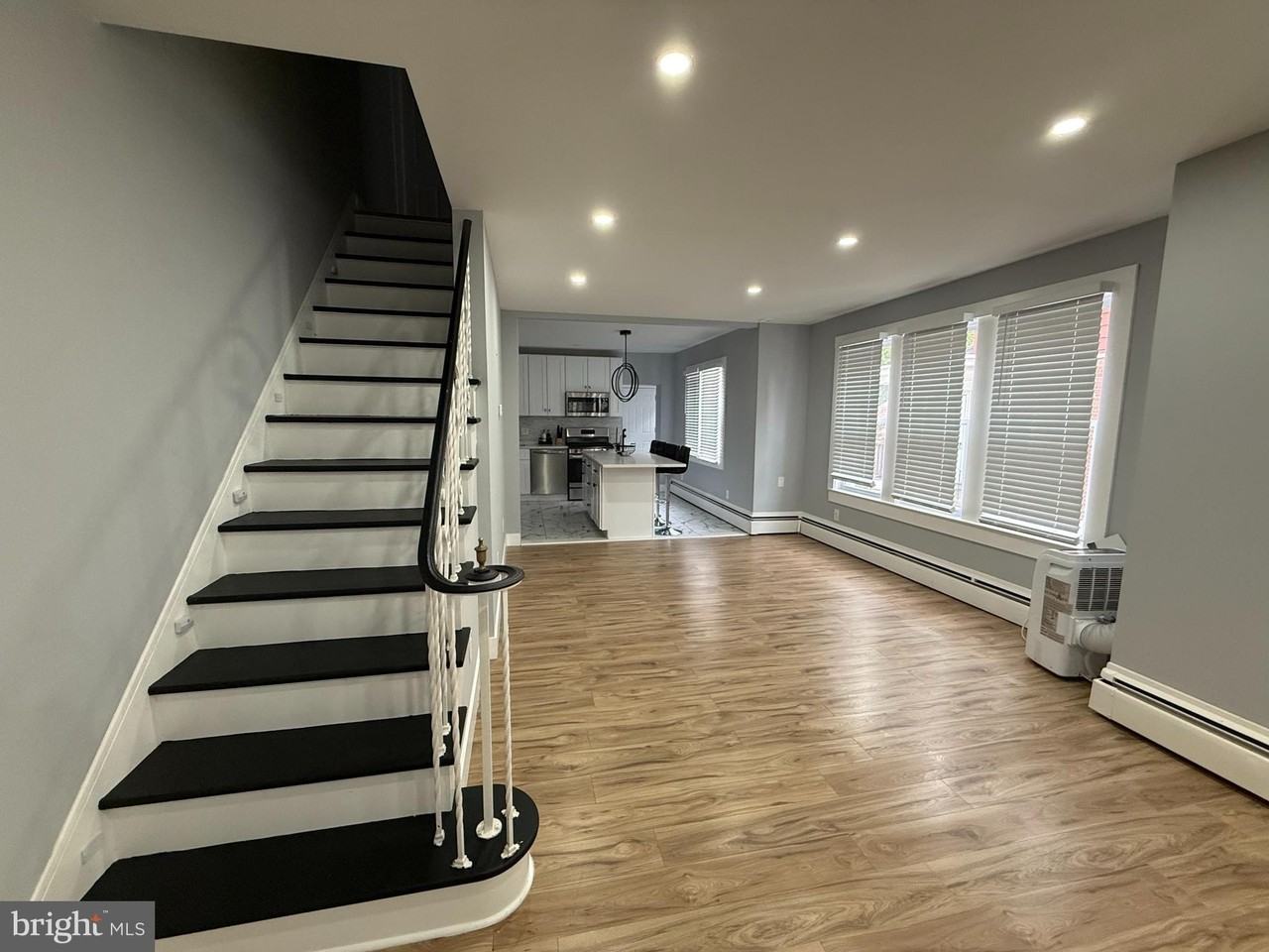 129 Clearfield Ave - Photo 7 of 32