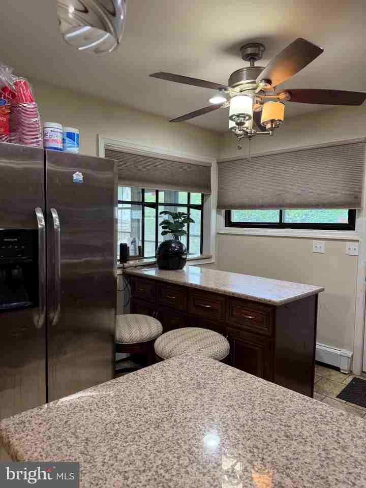 1062 Terrace Blvd - Photo 4 of 19