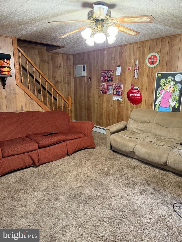 1062 Terrace Blvd - Photo 7 of 19