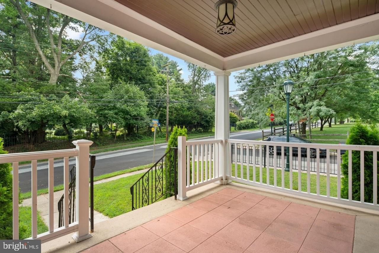 7446 Sycamore Ave - Photo 3 of 24