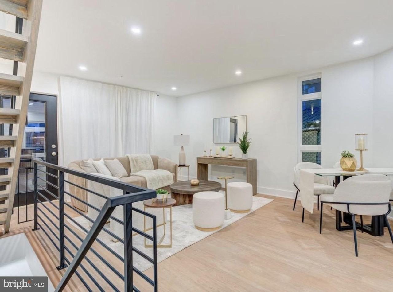 437 Memphis St - Photo 2 of 25