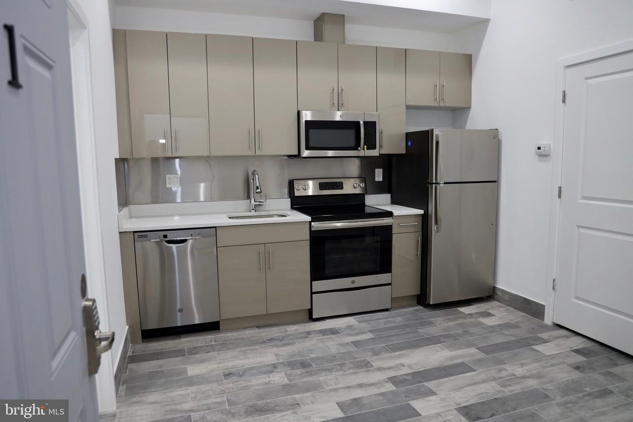 1231 Vine St #1 - Photo 2 of 31