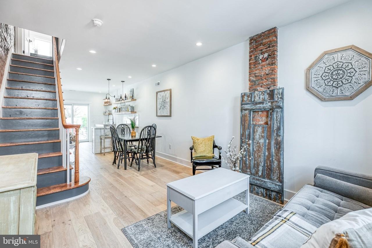 2331 Mercer St - Photo 3 of 27