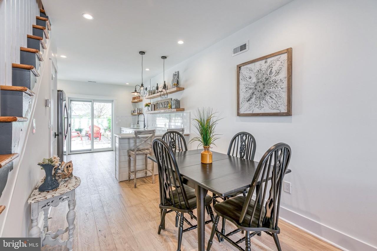 2331 Mercer St - Photo 4 of 27