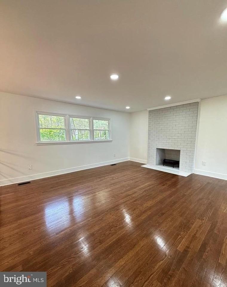 5388 Dumfries Rd - Photo 3 of 18
