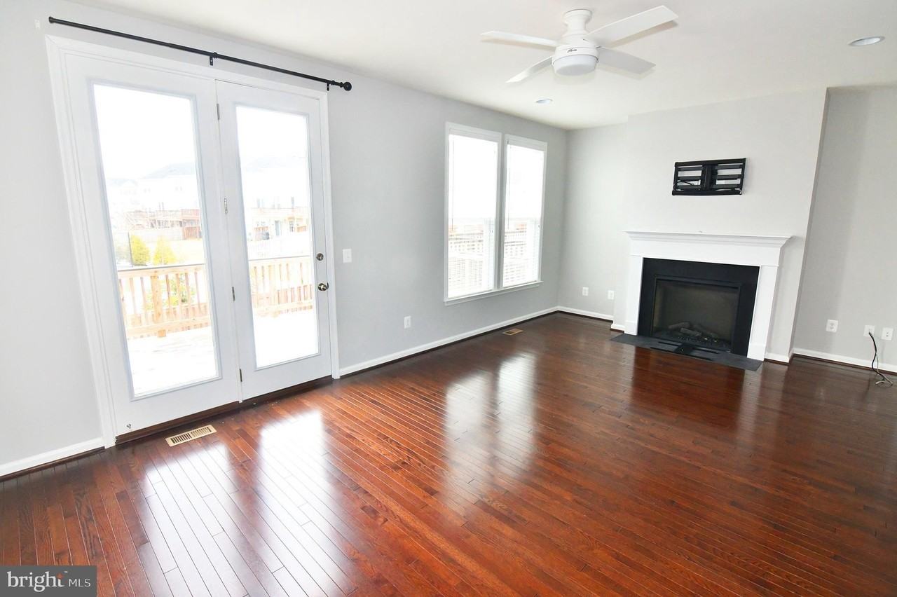 165 Solara Dr - Photo 6 of 39