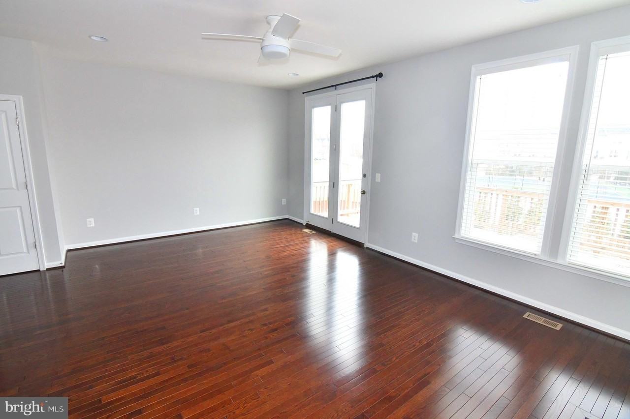 165 Solara Dr - Photo 7 of 39