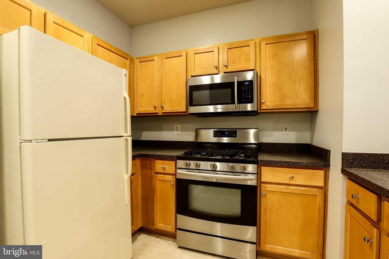 5123 Travis Edward Way Apt A #A - Photo 7 of 17