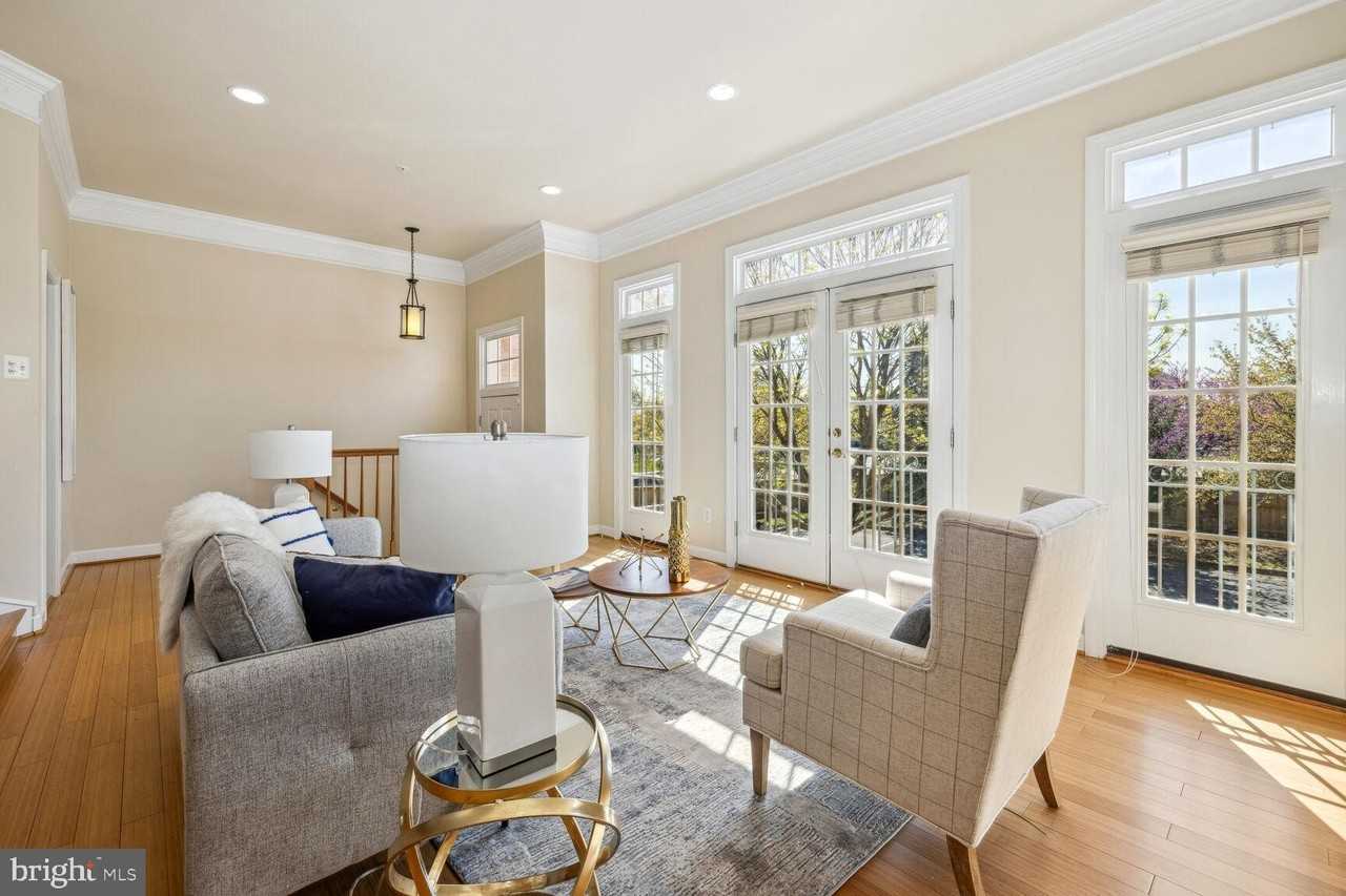 1813 Dawson St - Photo 4 of 27