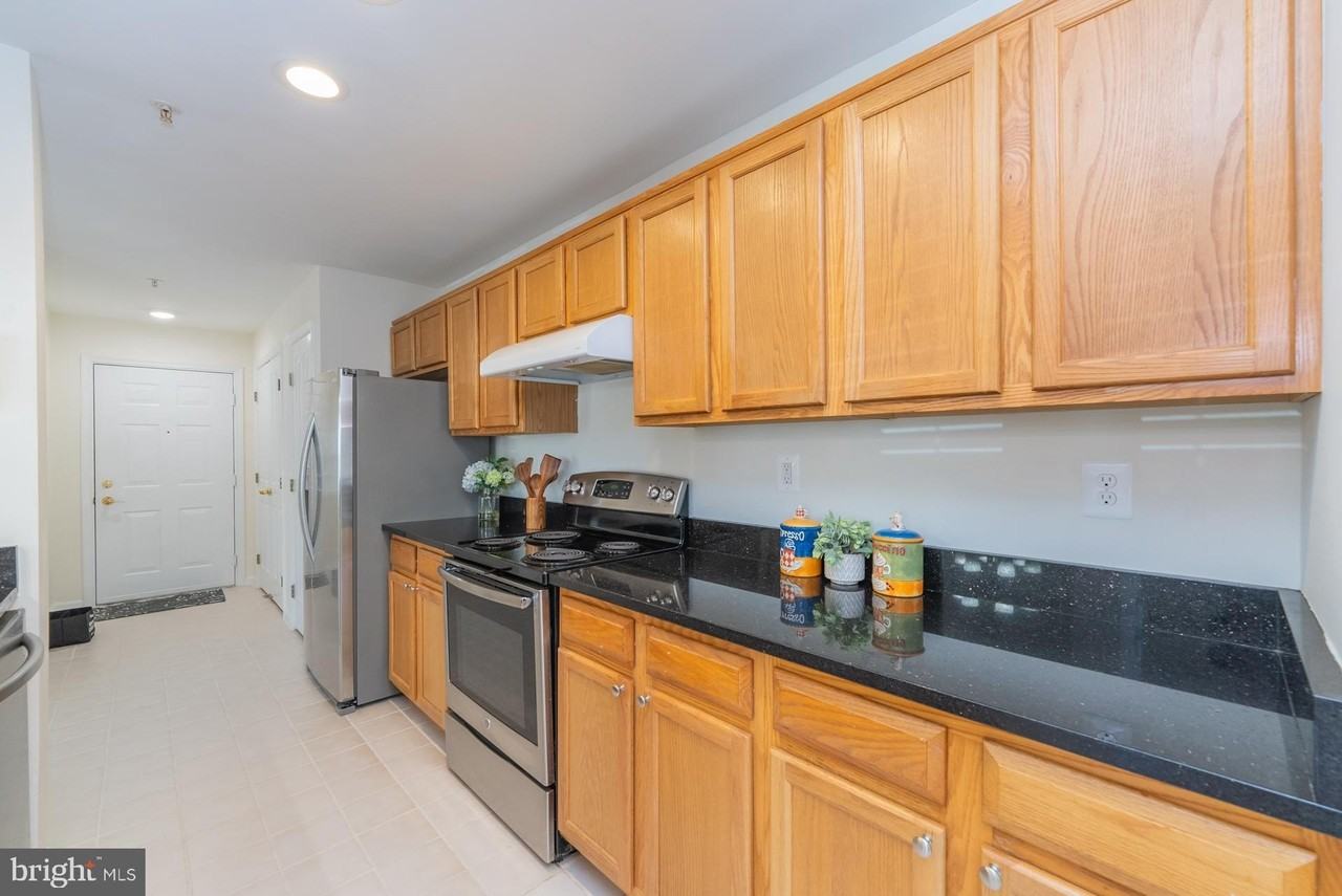 4116-D Monument Ct #102 - Photo 6 of 30