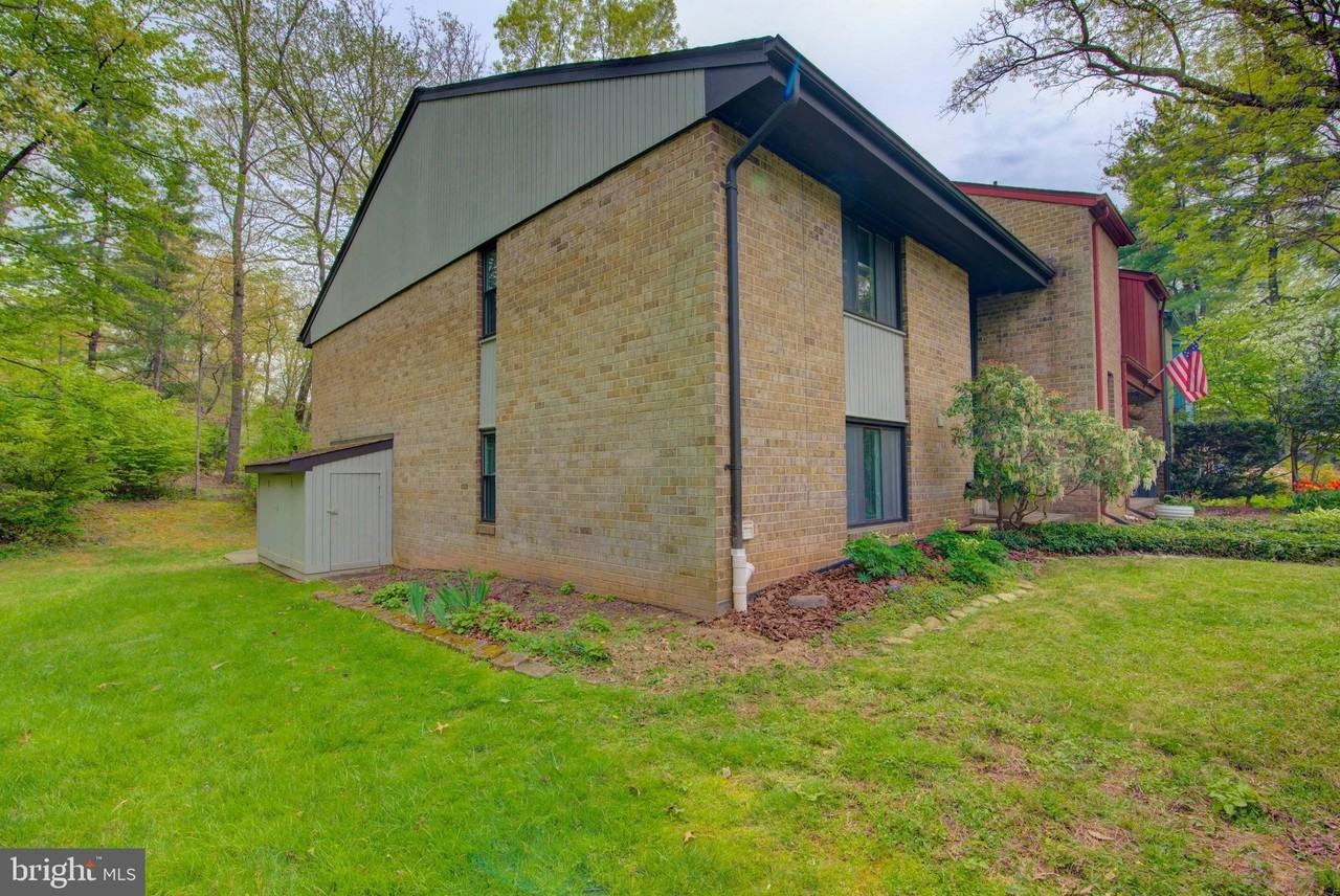 11008 Saffold Way - Photo 2 of 36
