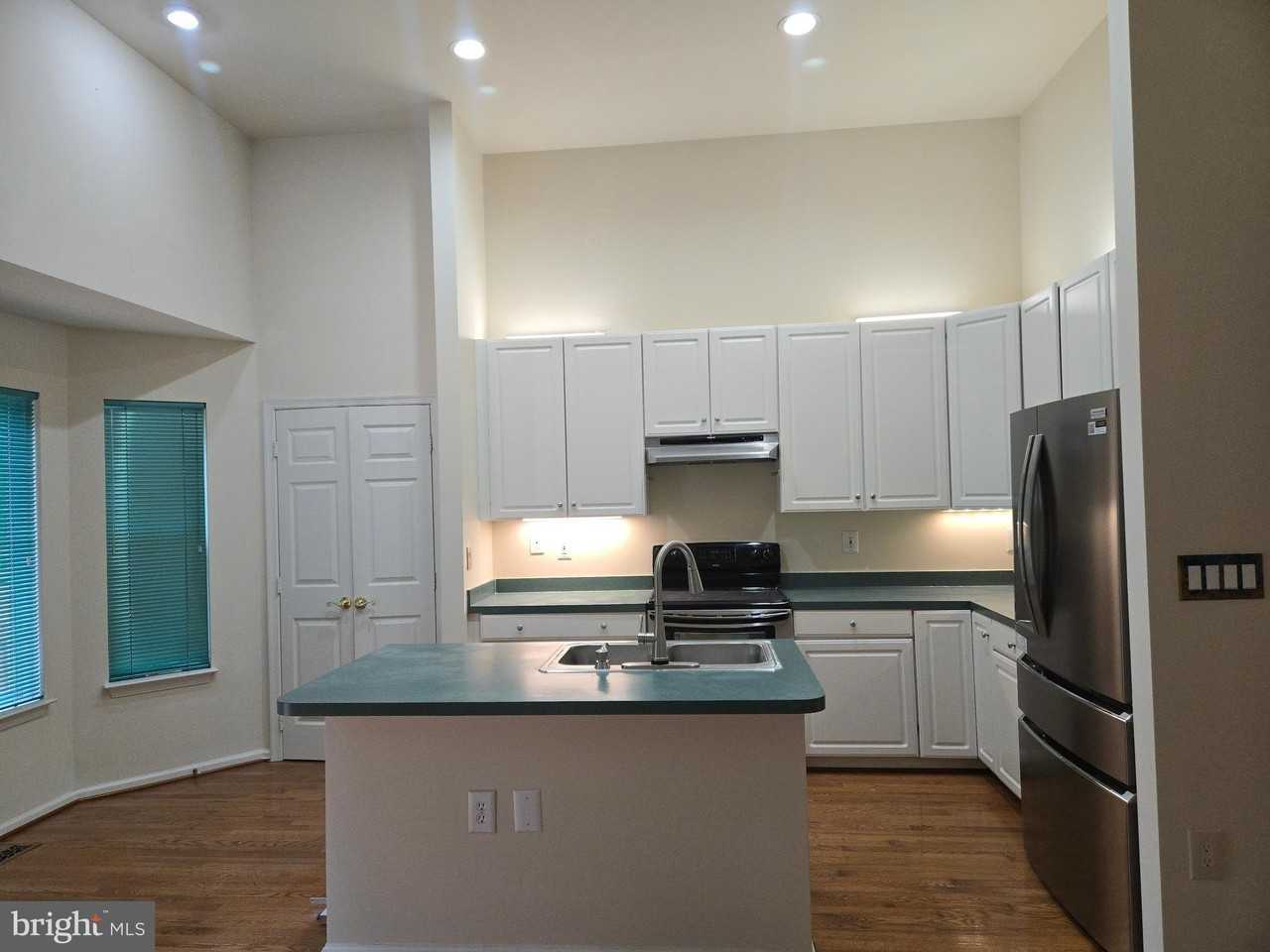 14635 Seasons Dr - Photo 6 of 41