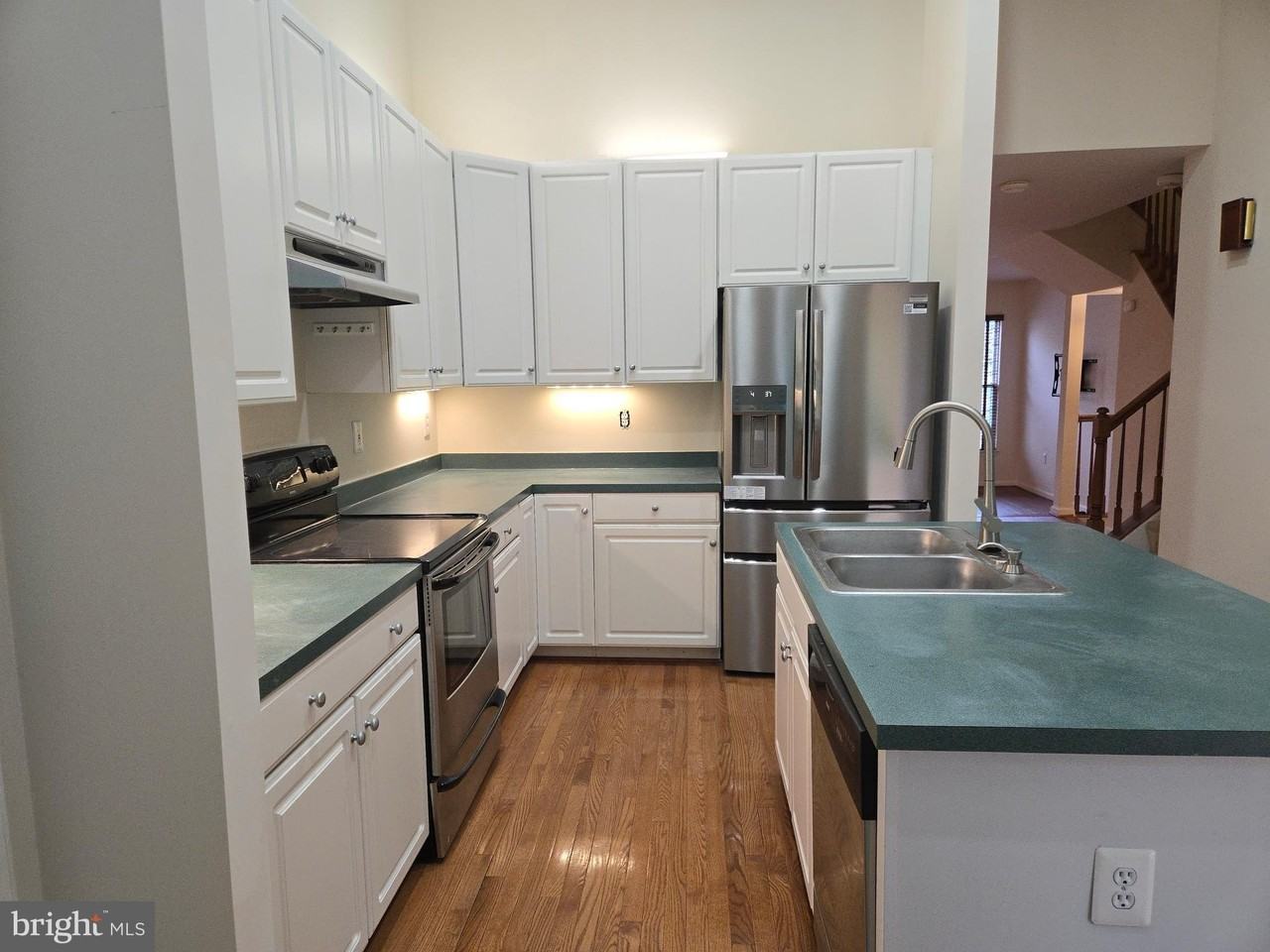 14635 Seasons Dr - Photo 7 of 41