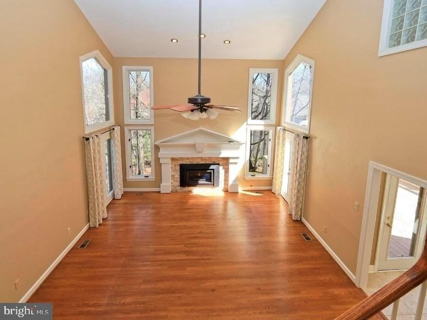 1307 Stamford Way - Photo 4 of 16