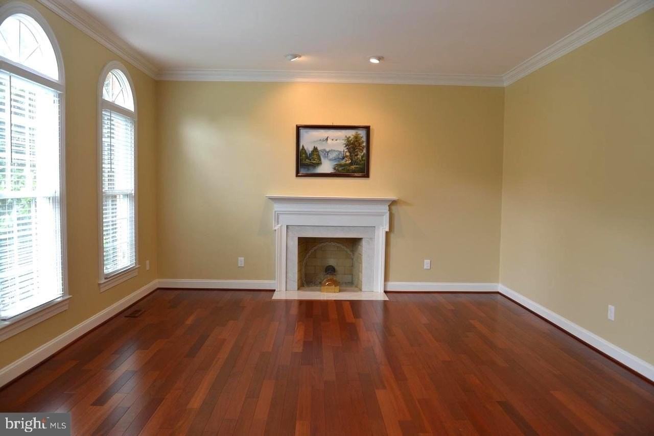 9706 Middleton Ridge Rd - Photo 7 of 17