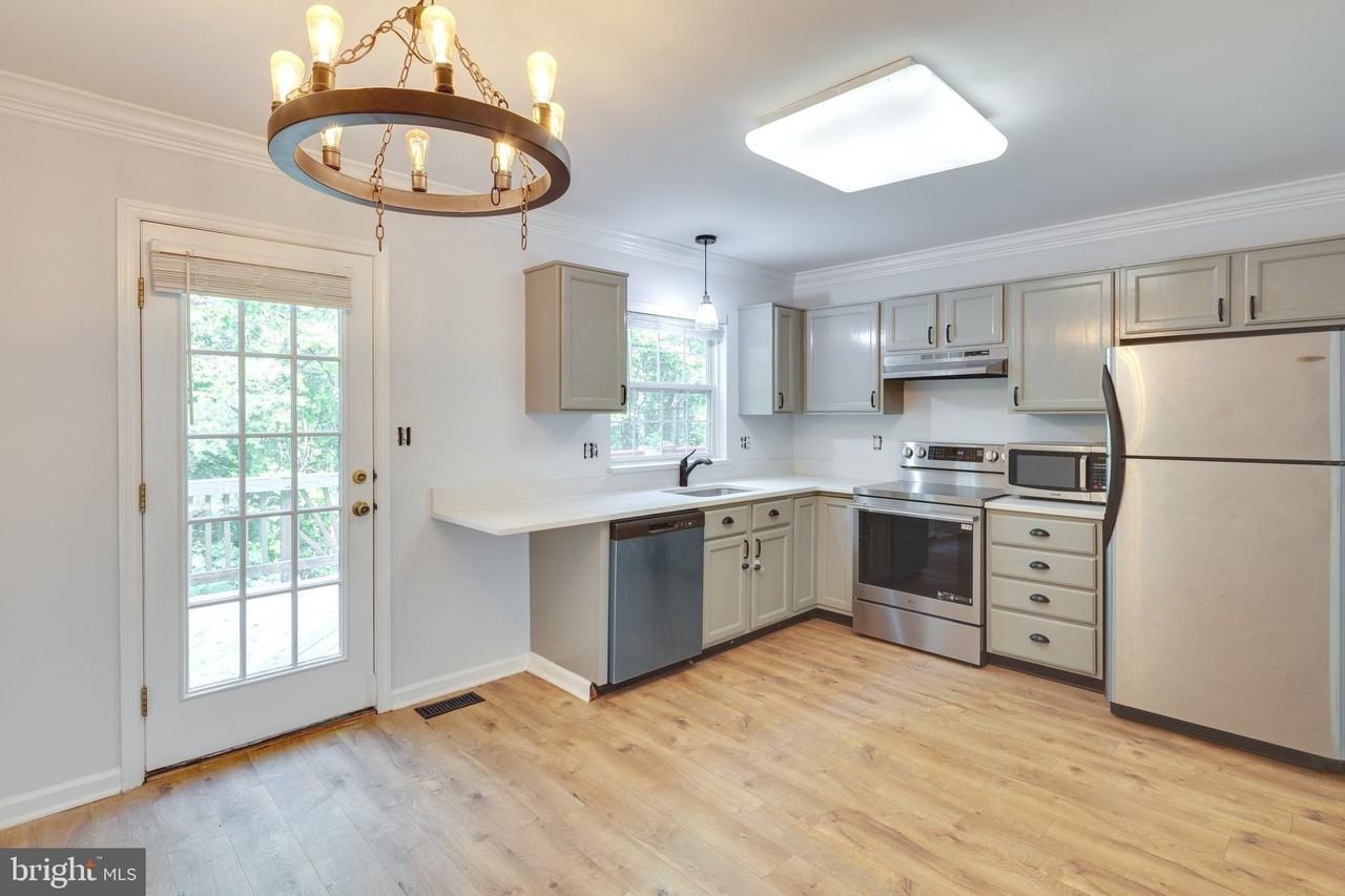 1832 Tiger Lily Cir - Photo 6 of 30