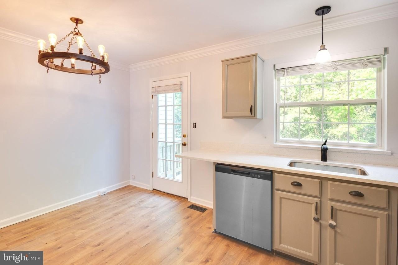 1832 Tiger Lily Cir - Photo 7 of 30