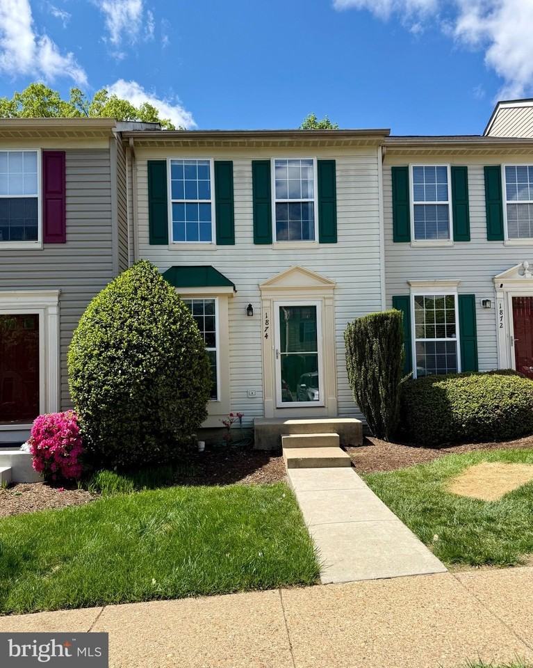 1874 Tiger Lily Cir - Photo 2 of 26